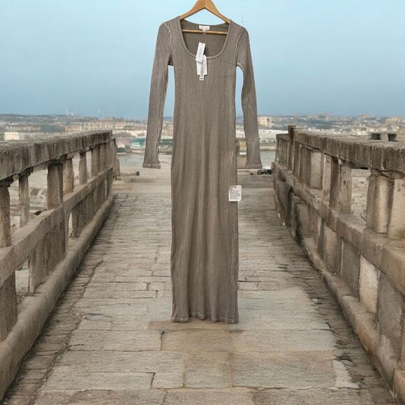 Topshop Dresses & Skirts - Topshop Ribbed Bleach Wash‎ Scoop Neck Jersey Midi Dress Gray and Pink Size 8-10